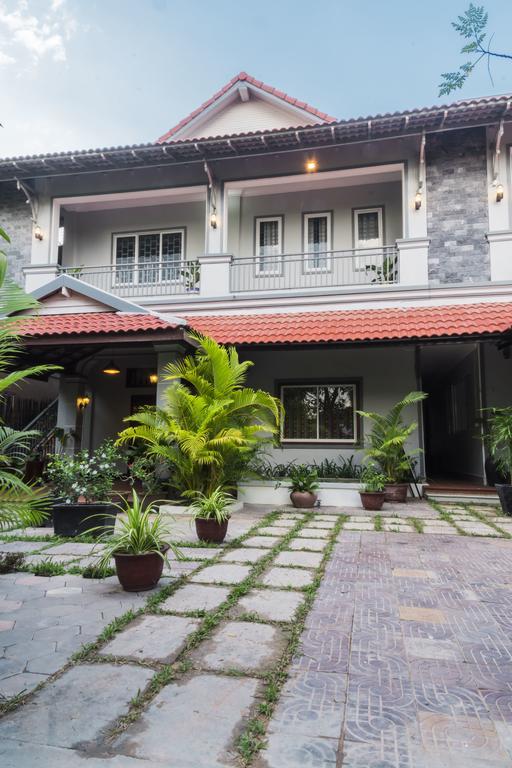 Nika'S House Hostel Siem Reap Exterior photo